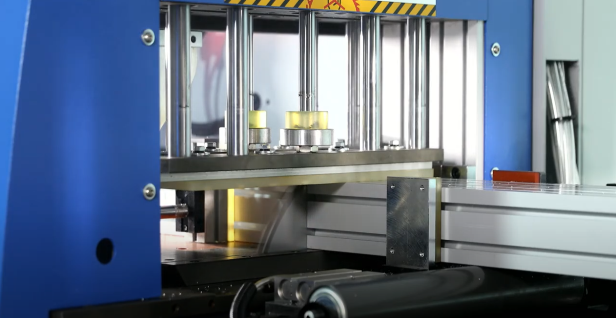 影片|JIH-NC24LS AUTOMATIC SAWING MACHINE 全自動高產能鋸料機(鋸床) | 日意機械